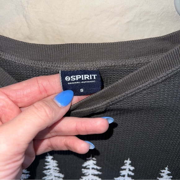 Cropped Waffle Gray Graphic Long Sleeve - Picture 3 of 4